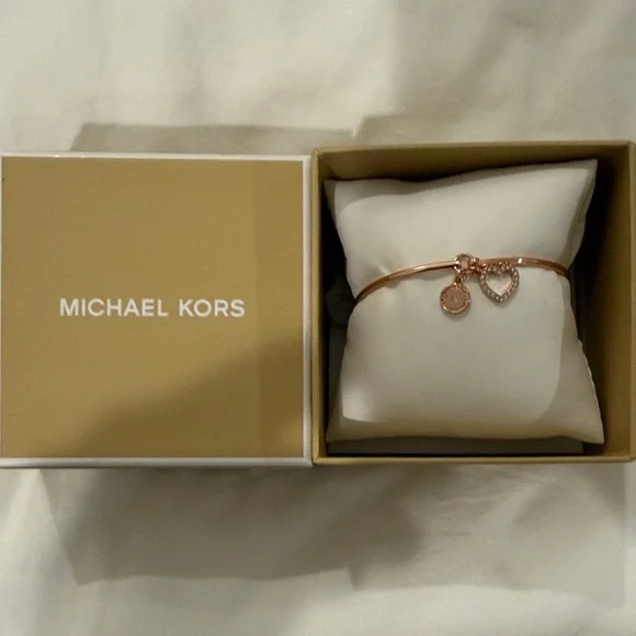 Michael Kors Rose Gold Heart Bracelet - Picture 3 of 4